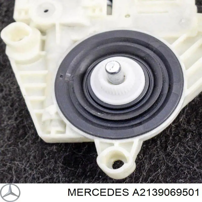Двигун склопідіймача двері передньої, правої Mercedes A2139069501 ціна, від 12.67 USD