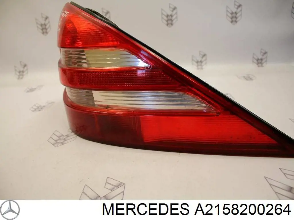 Купити A2158200264 Mercedes Задня права фара