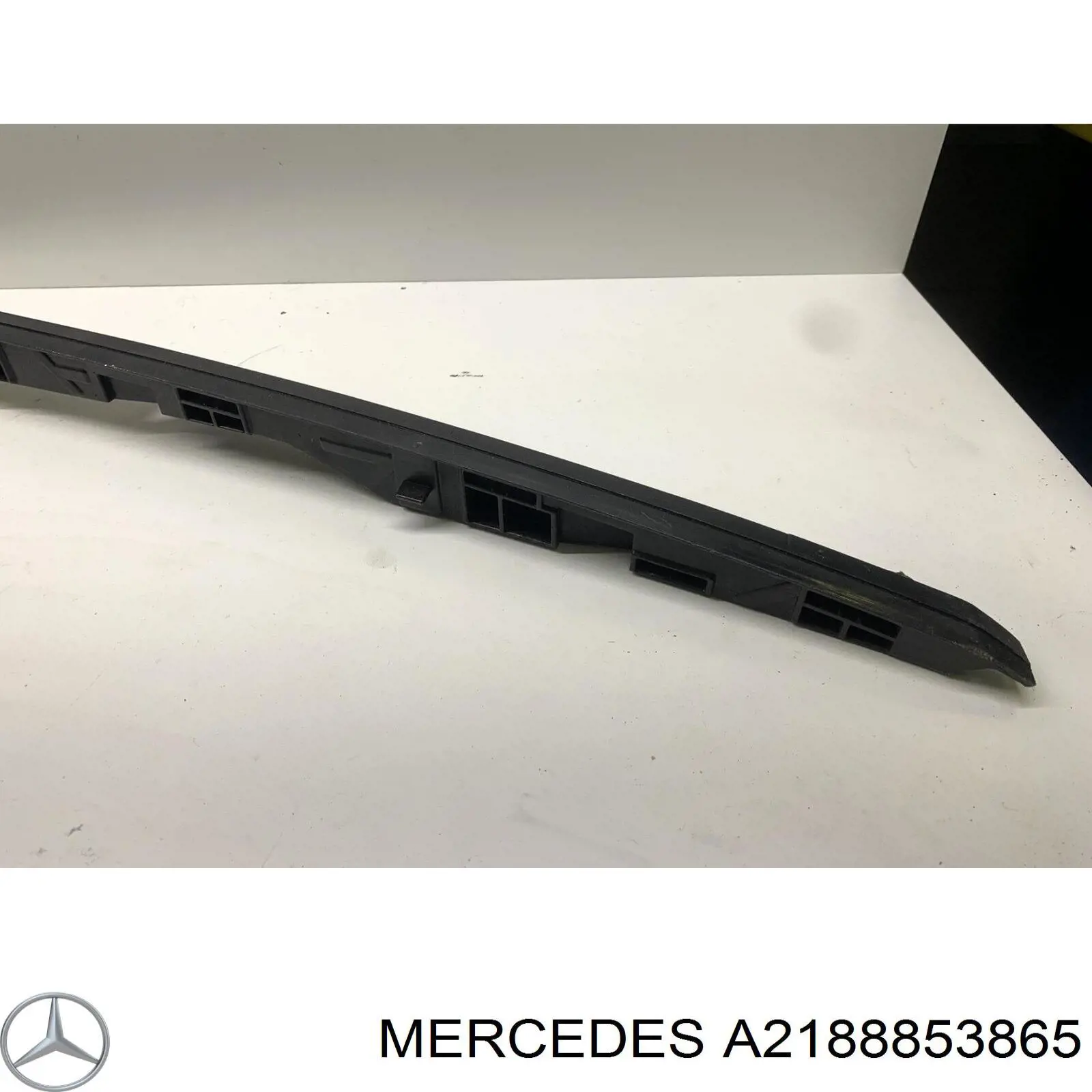 Купити A2188853865 Mercedes 