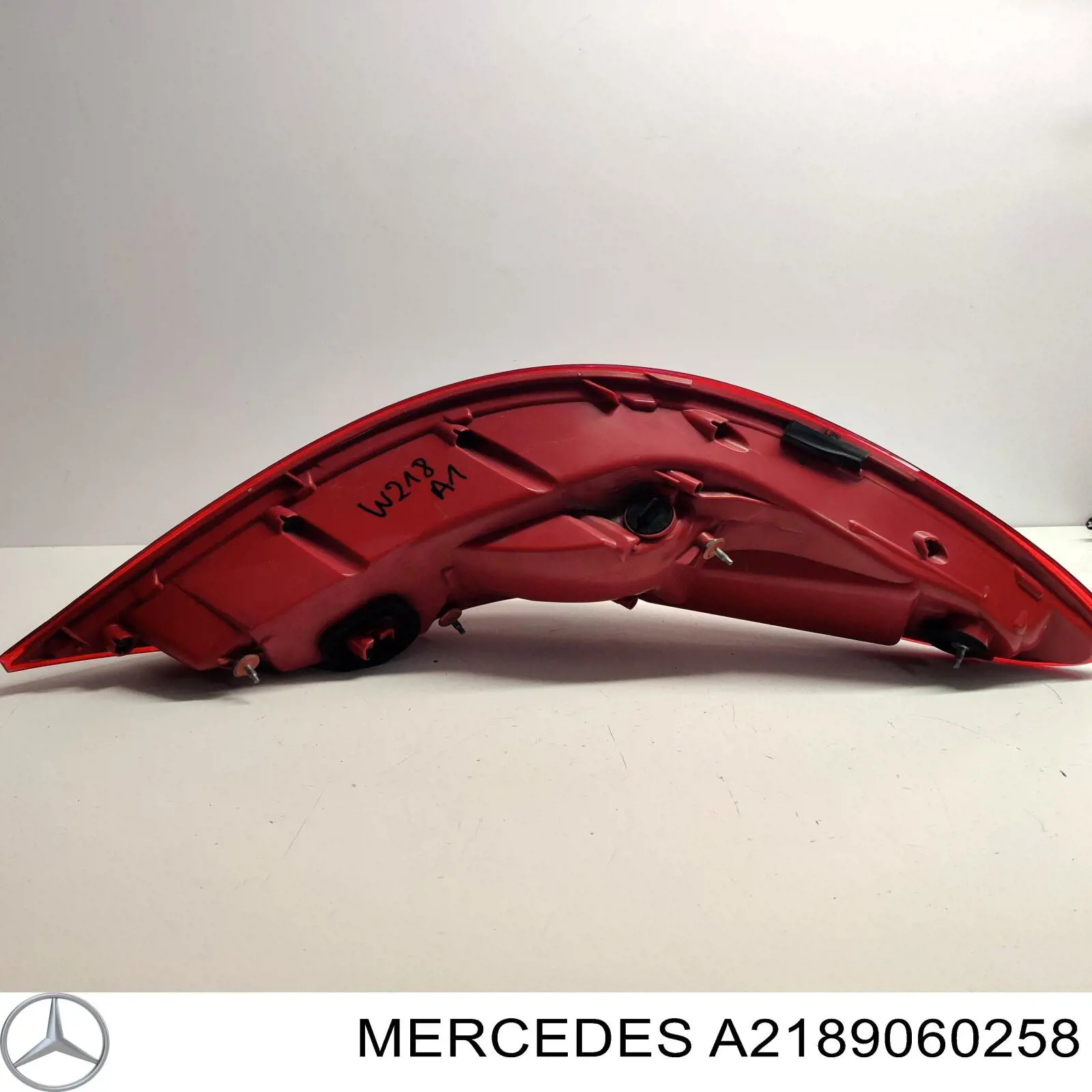 A2189060258 Mercedes Ліхтар задній правий