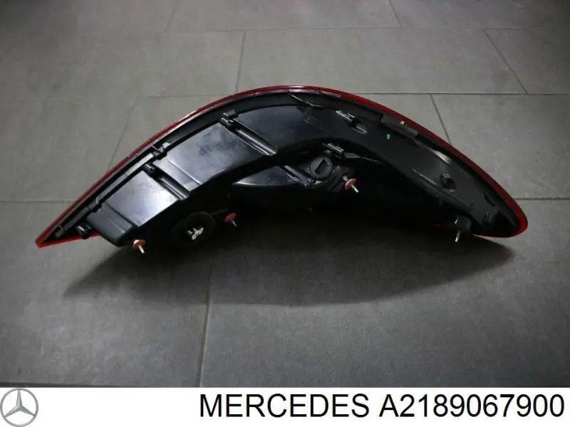 Ліхтар задній лівий Mercedes A2189067900 ціна, від 184.22 USD