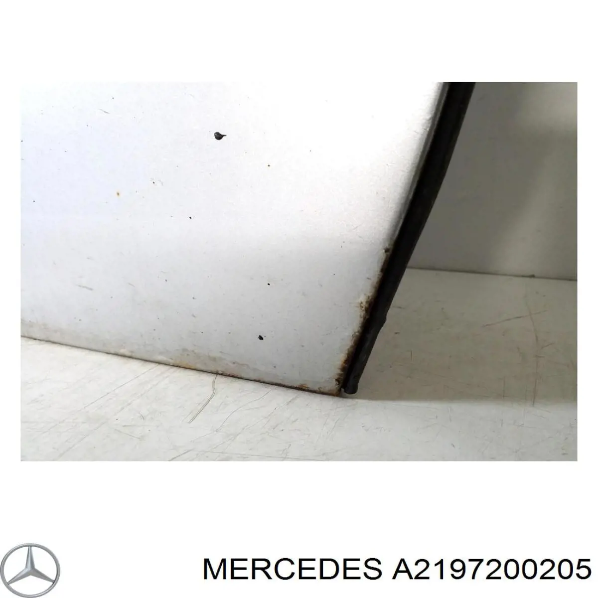 Двері передні, праві Mercedes A2197200205 ціна, від 50.67 USD