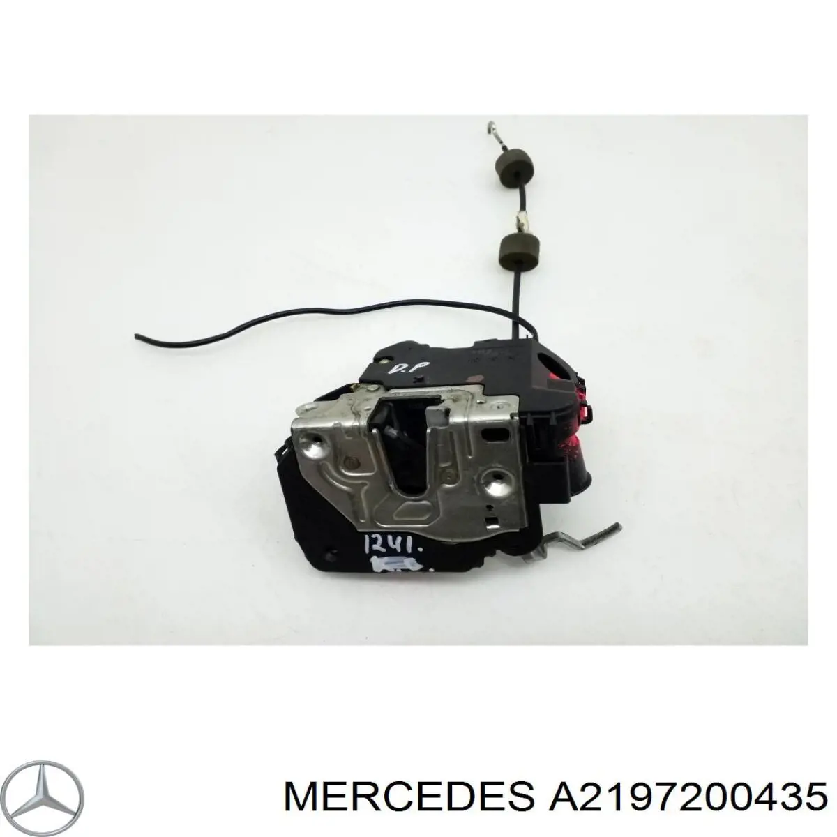 Замок передніх пасажирських дверей Mercedes A2197200435 ціна, від 97.55 USD
