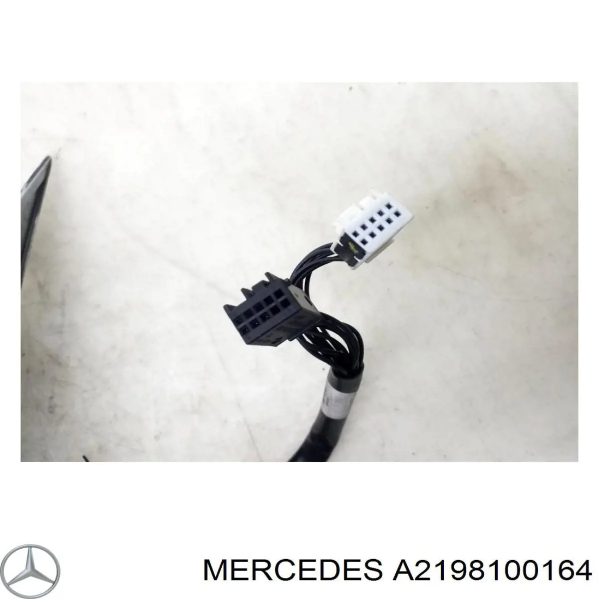 A2198100164 Mercedes накладка дзеркала заднього виду, ліва