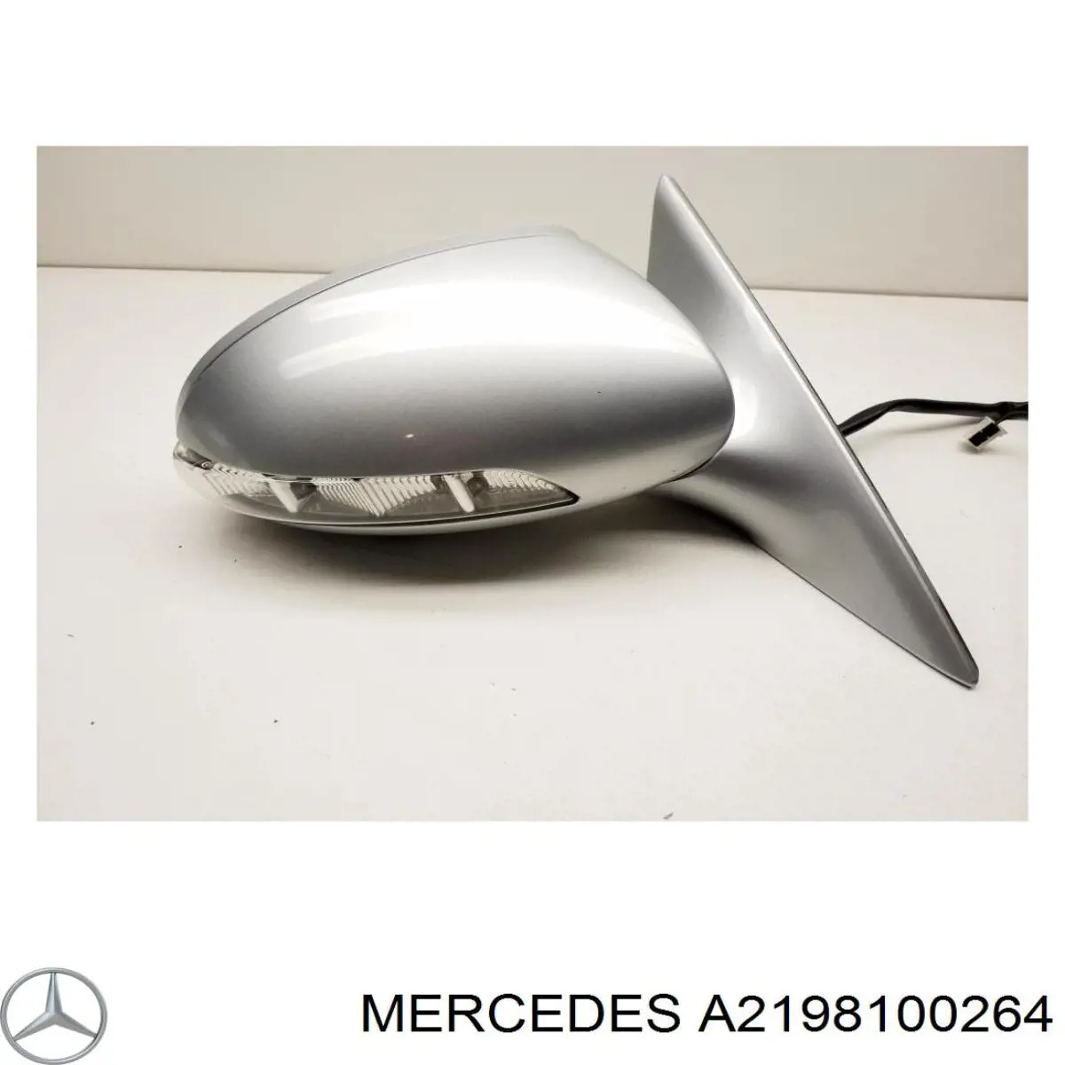 A2198100264 Mercedes Накладка дзеркала заднього виду, права