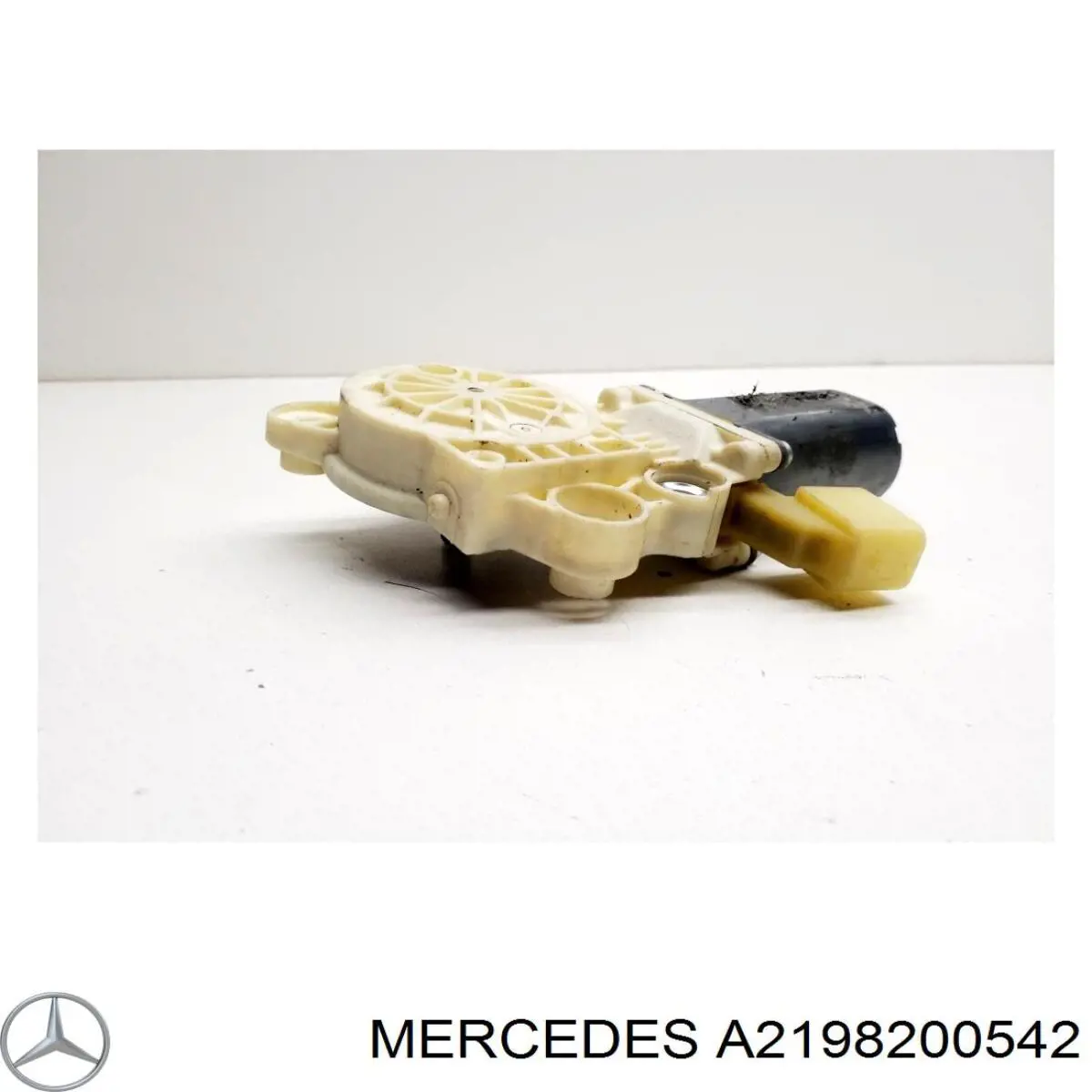 Мотор склопідйомника дверей передніх, лівих Mercedes A2198200542 ціна, від 17.91 USD