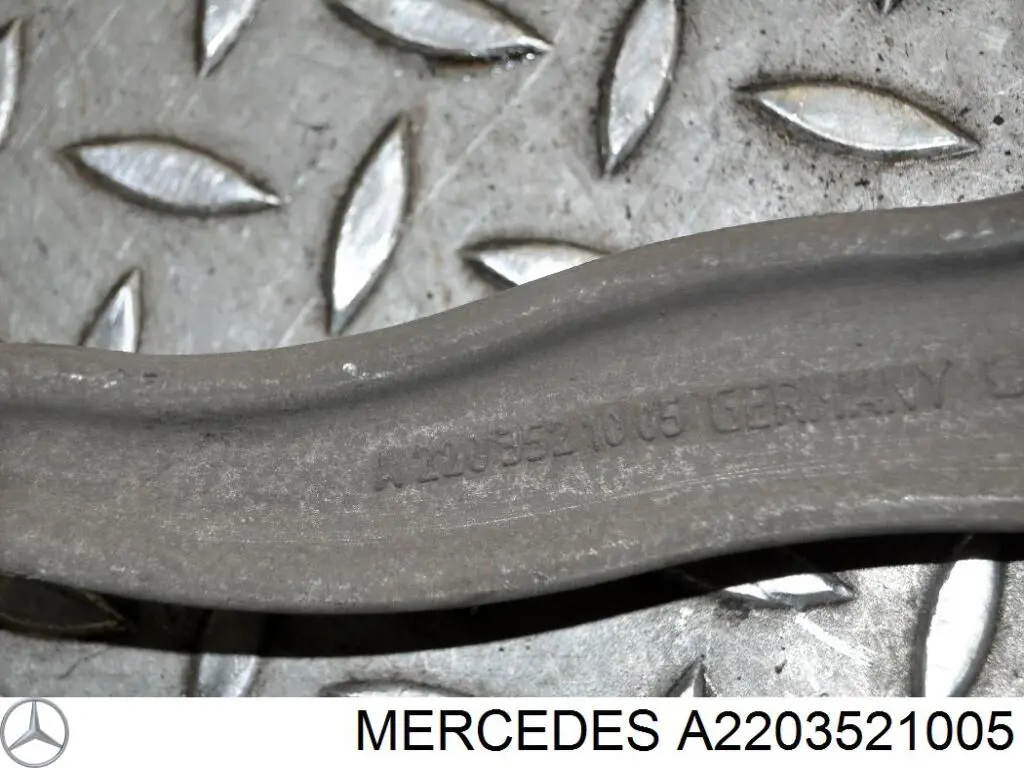 Важіль задньої підвіски верхній, лівий A2203521005 Mercedes