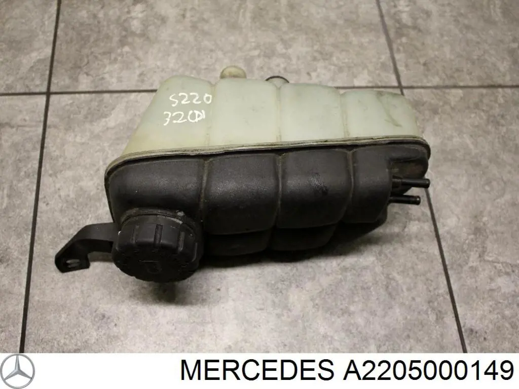 Бачок системи охолодження двигуна розширювальний Mercedes A2205000149 ціна, від 50.68 USD