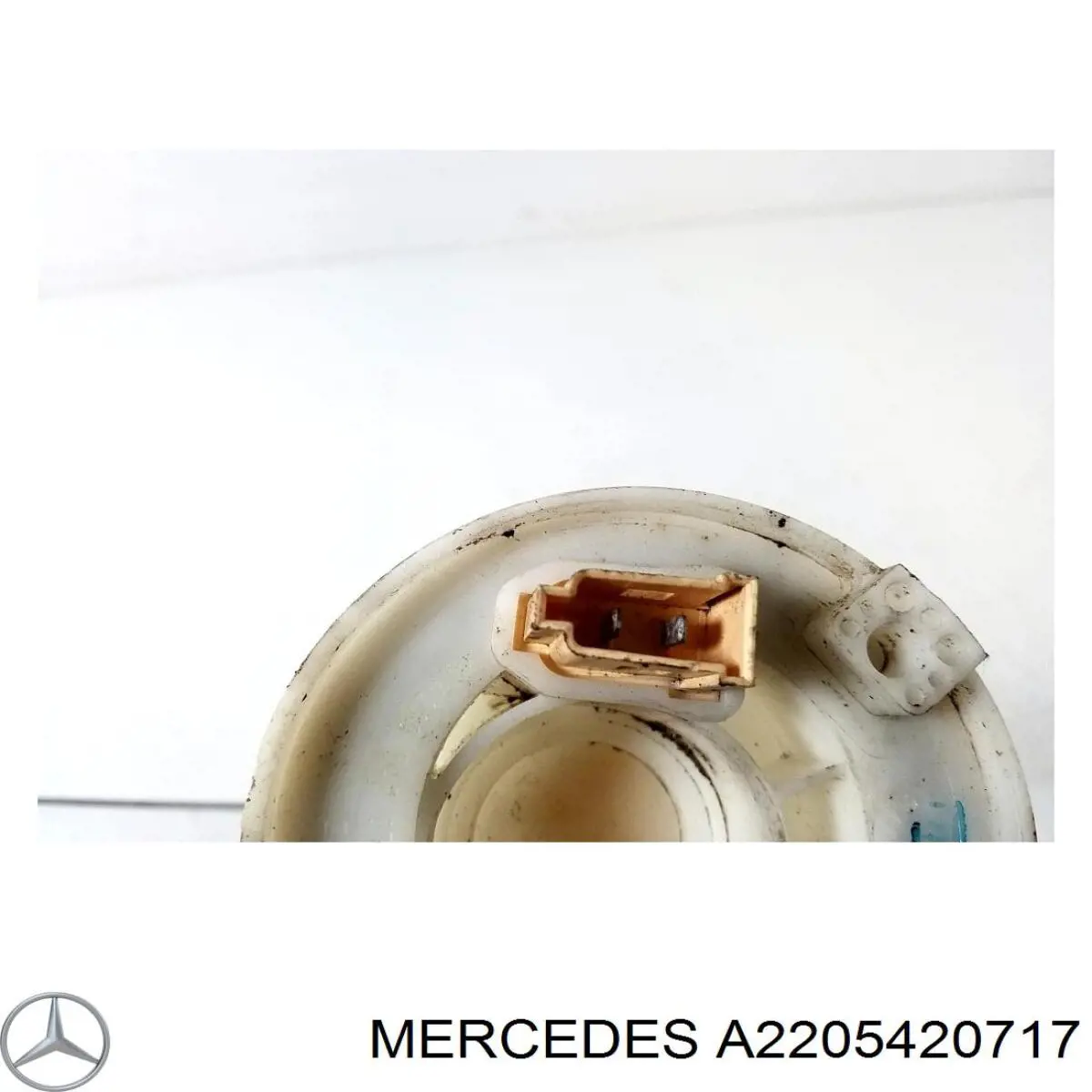 Датчик покажчика рівня палива Mercedes A2205420717 ціна, від 27.62 USD