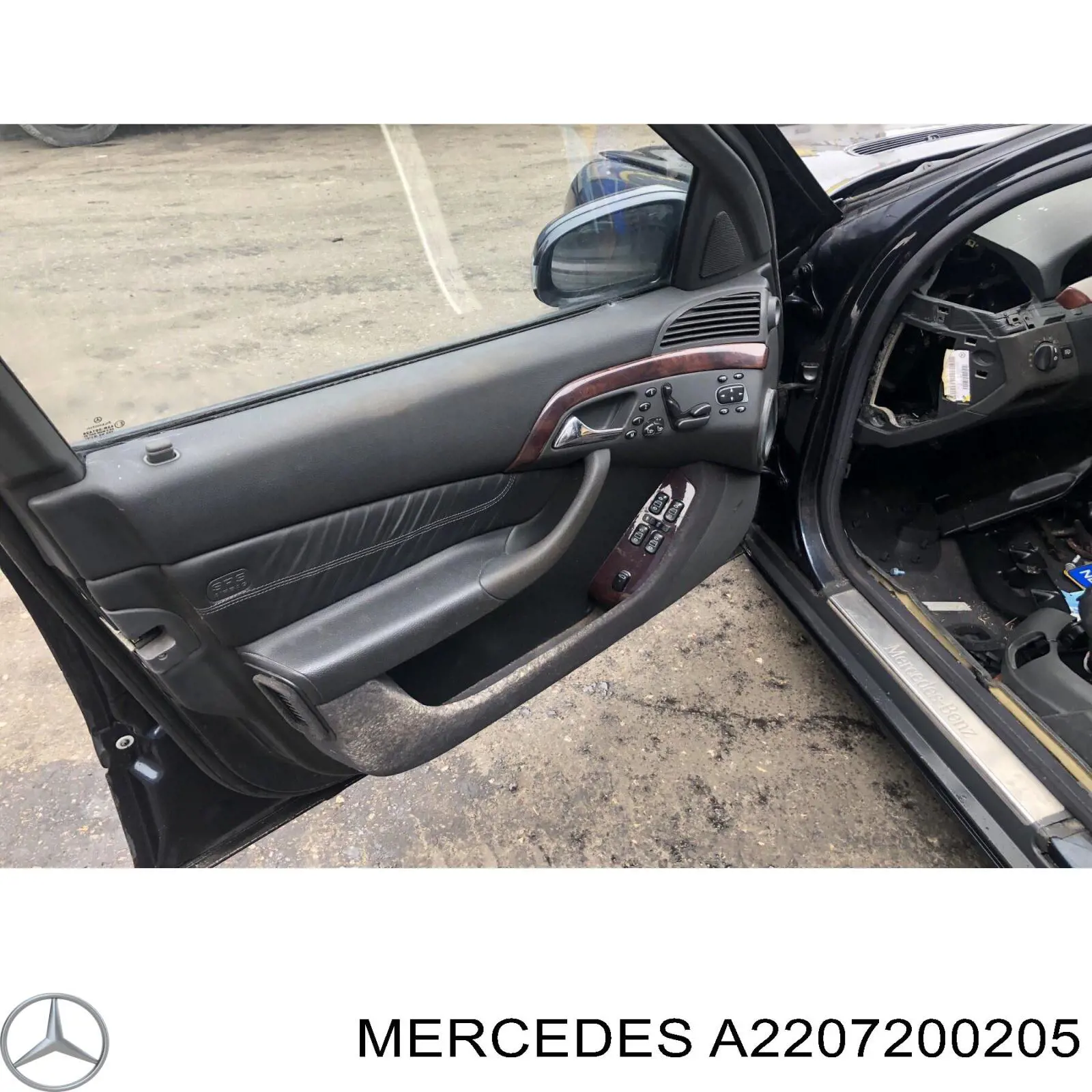Двері передні, праві Mercedes A2207200205 ціна, від 37.25 USD