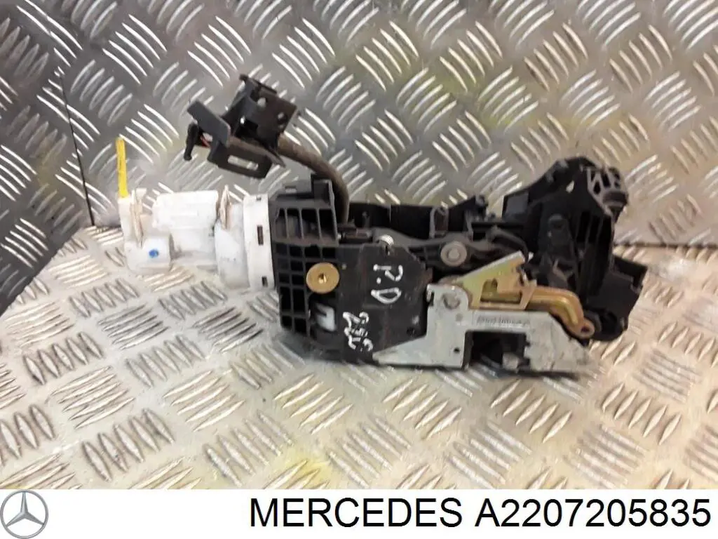 Замок дверей водія Mercedes A2207205835