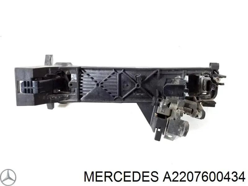 2207600434 Mercedes тримач зовнішньої ручки дверей, передньої правої