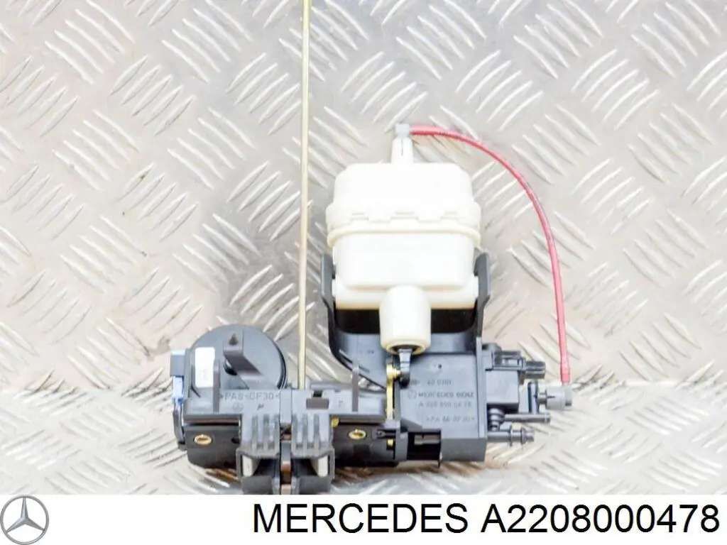 Замок дверей багажника Mercedes A2208000478 ціна, від 38.42 USD