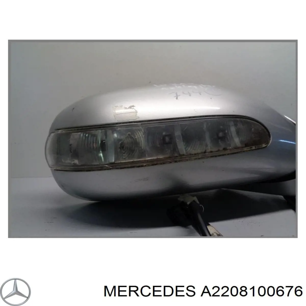 A2208100676 Mercedes Праве дзеркало заднього виду