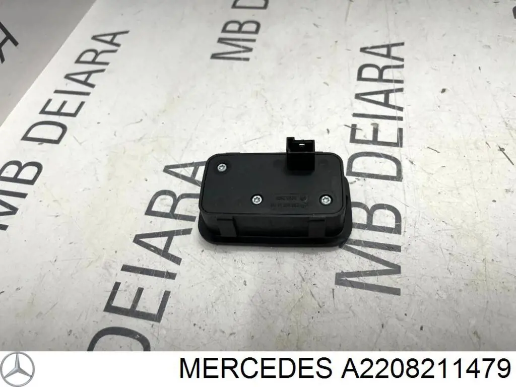 Кнопка салону приводу замка 3/5 двері (ляди)/кришки багажнику Mercedes A2208211479 ціна, від 12.67 USD