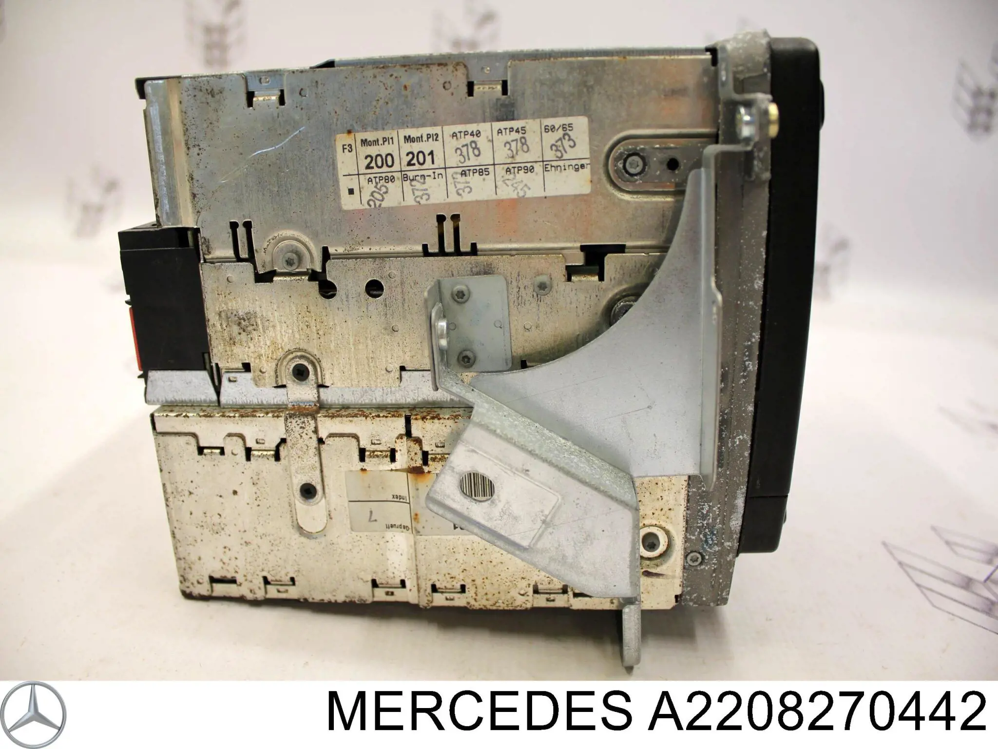 Купити A2208270442 Mercedes Магнітола
