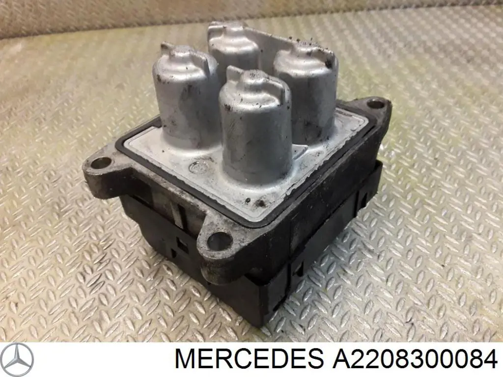 A2208300084 Mercedes Кран пічки (обігрівача)
