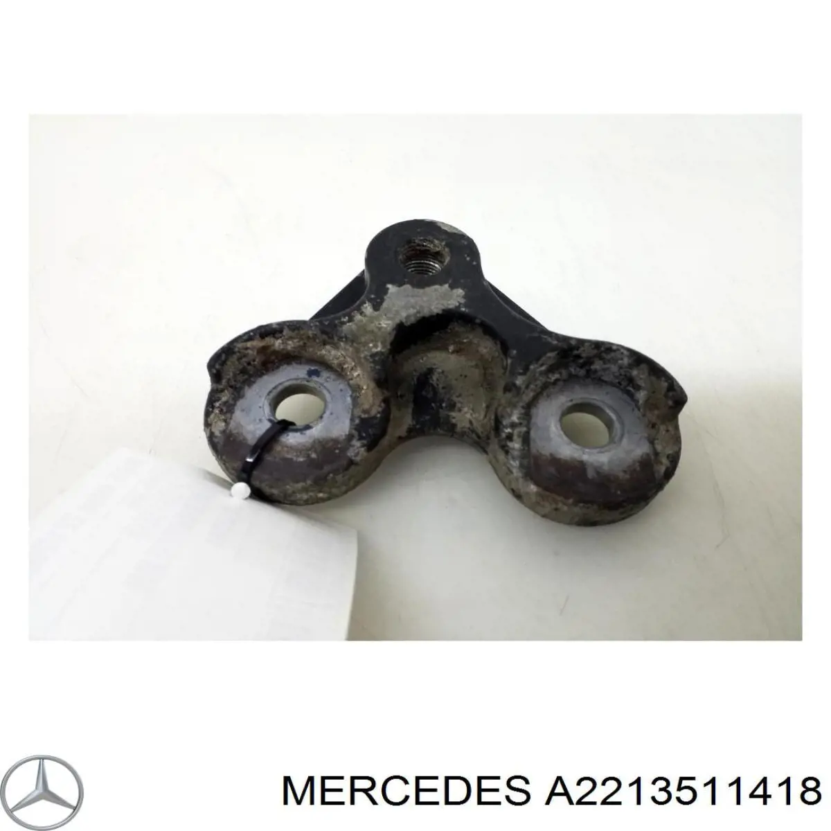 A2213511418 Mercedes Траверса заднього редуктора, права