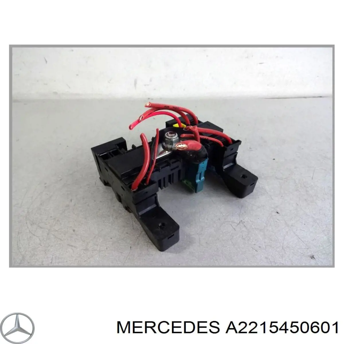A2215450601 Mercedes Блок запобіжників задній, салонний