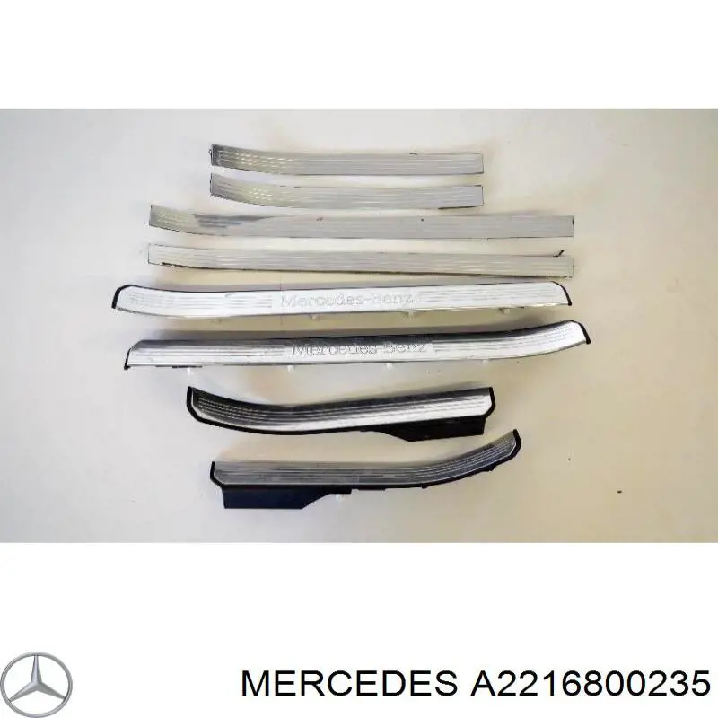Купити A2216800235 Mercedes Накладка дверного порогу внутрішня, передня права