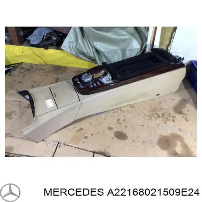 A22168021509E24 Mercedes 