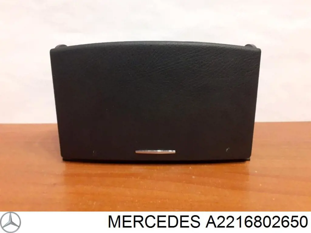 A2216802650 Mercedes підсклянник підлокітника центральної консолі
