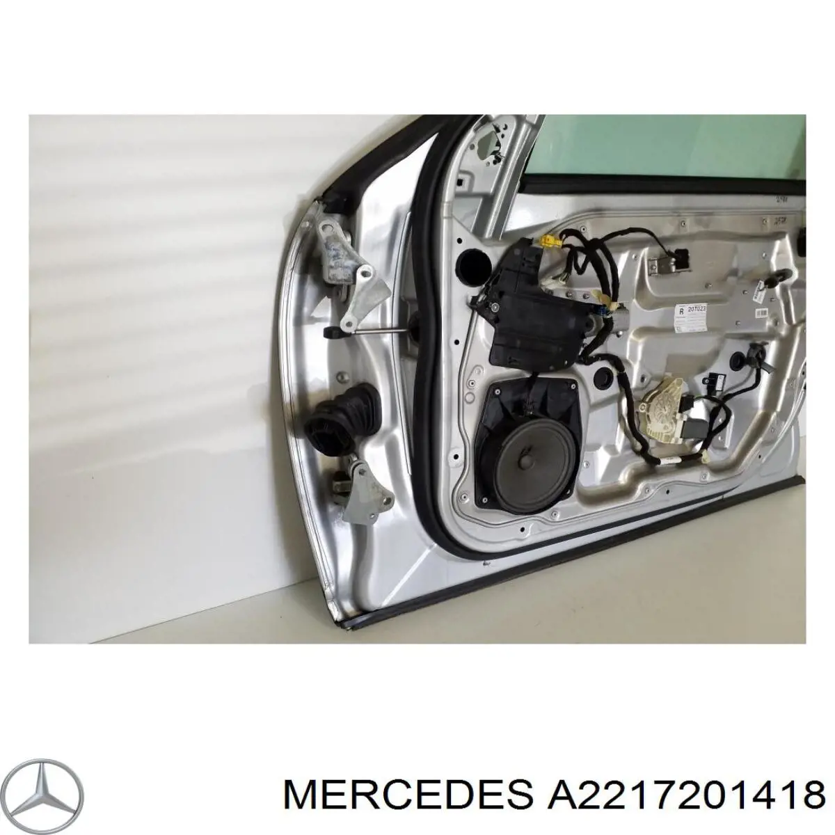 Купити A2217201418 Mercedes Скло передніх дверей, правою