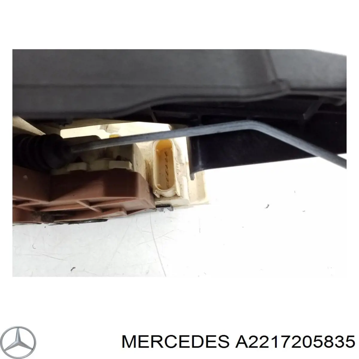 Внутрішній дверний замок Mercedes A2217207835