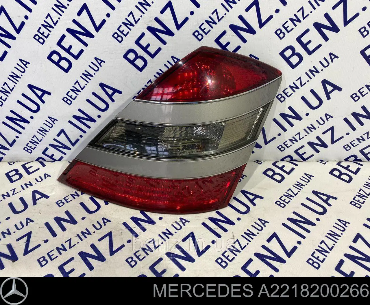Купити A2218200266 Mercedes Задня права фара