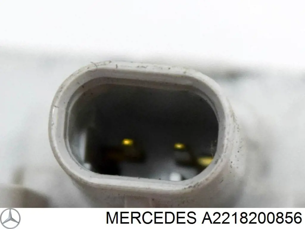 Ліхтар підсвічування заднього номерного знака Mercedes A2218200856