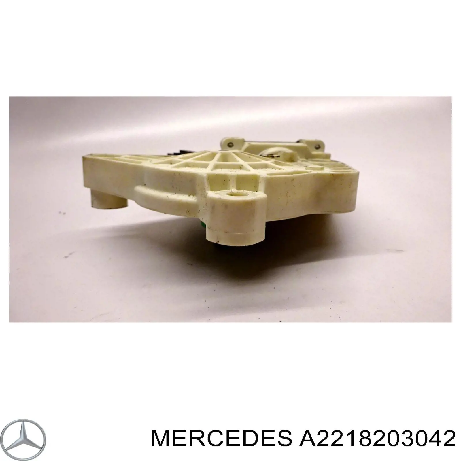 A2218203042 Mercedes Моторчик склопідйомника двері задніх, правих