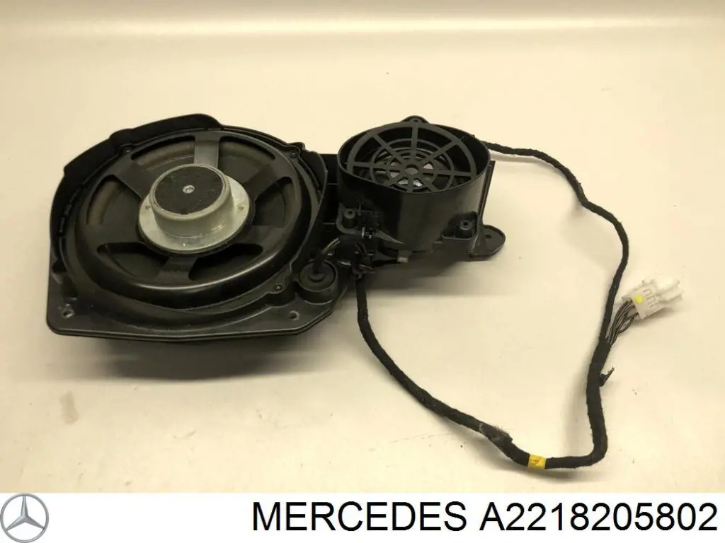  Mercedes A2218205802 ціна, від 35.15 USD