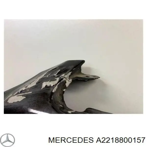 Капот на Mercedes S-Class (W221)
