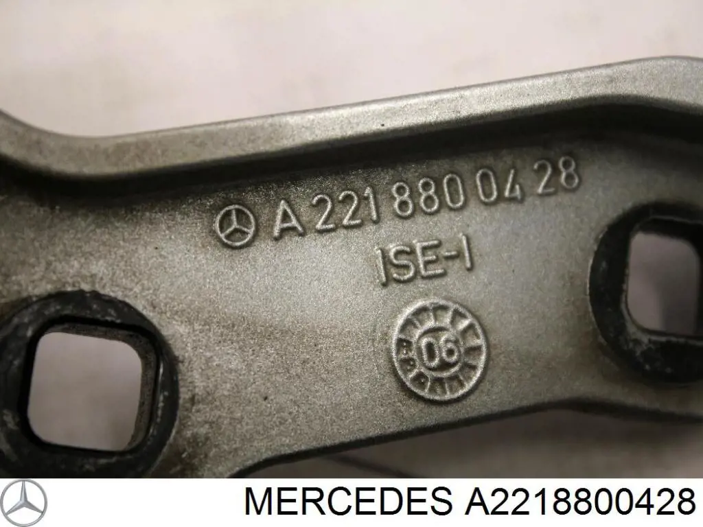 Завіса капота права Mercedes A2218800428 ціна, від 21.54 USD