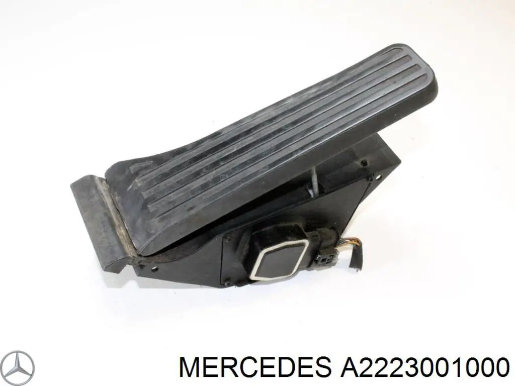 Підаль газу Mercedes A2223001000 ціна, від 25.54 USD