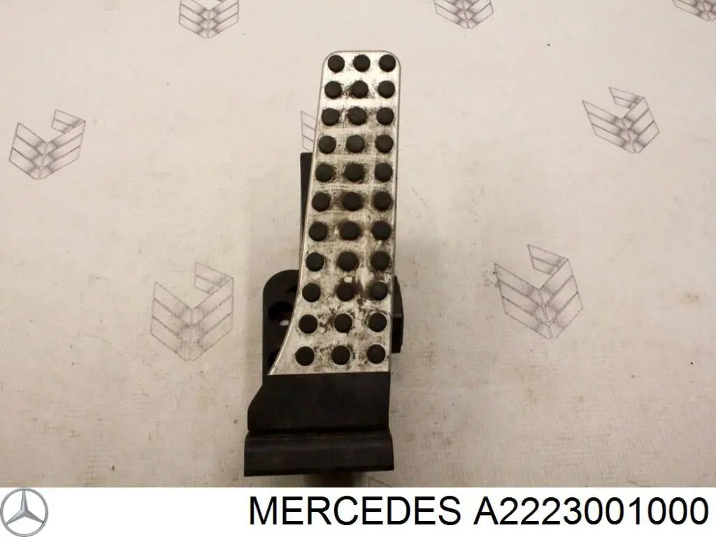 A2223001000 Mercedes педаль газу (акселератора)