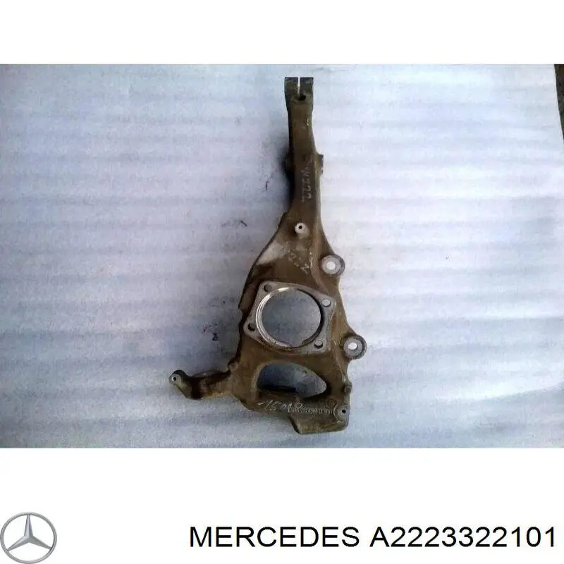 A2223322101 Mercedes Цапфа - поворотний кулак передній, лівий