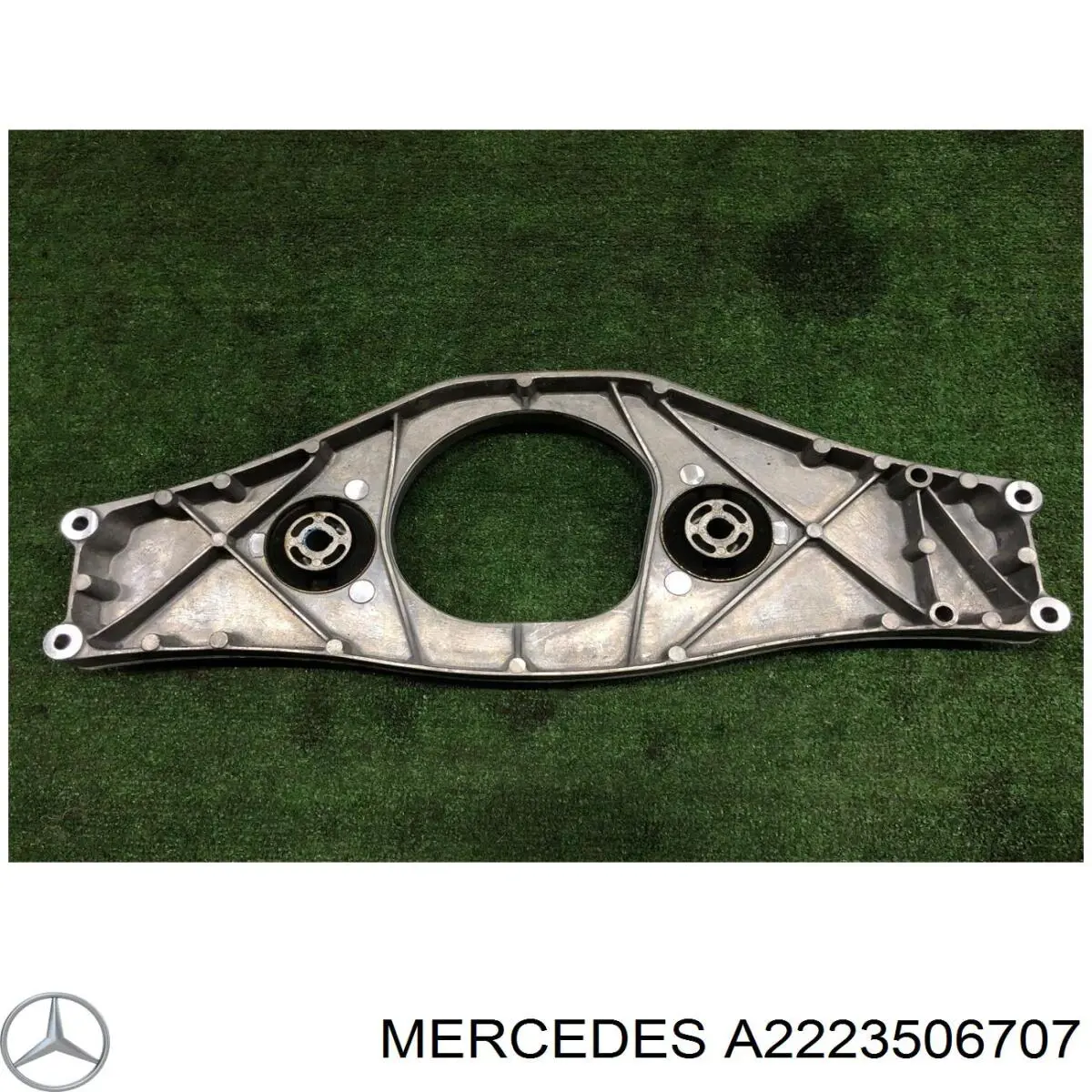 A2223506707 Mercedes Кронштейн/траверса заднього редуктора, передня