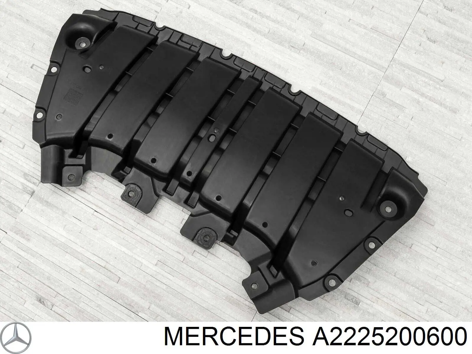 A2225200600 Mercedes Обвіс бампера
