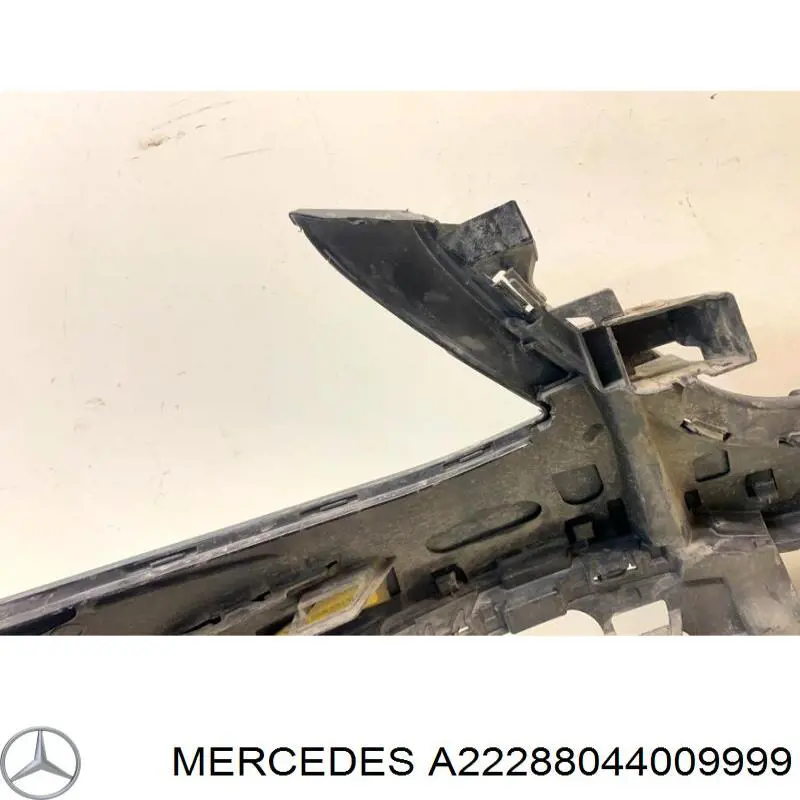  Mercedes A22288044009999 ціна, від 210.40 USD