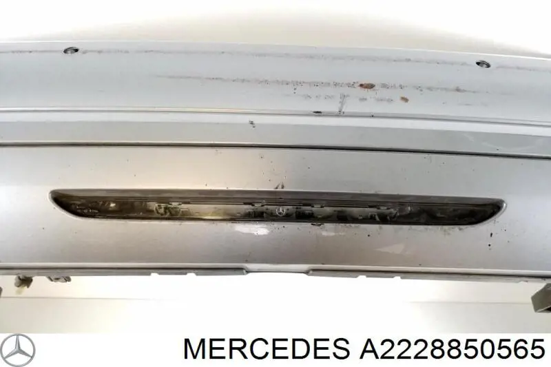 A2228850565 Mercedes Кронштейн бампера заднього, центральний