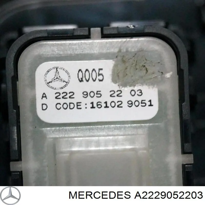 Кнопка вмикання двигуна склопідіймача передня права Mercedes A2229052203 ціна, від 17.60 USD