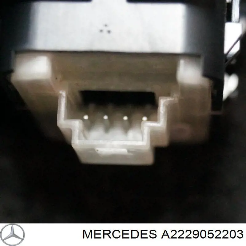 Кнопка вмикання двигуна склопідіймача передня права Mercedes A2229052203