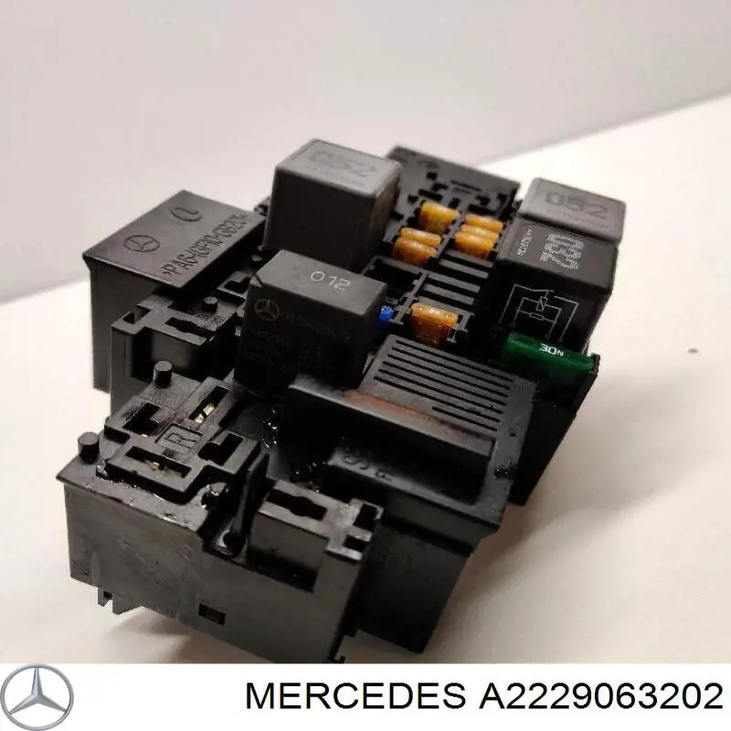 Купити A2229063202 Mercedes Корпус запобіжників