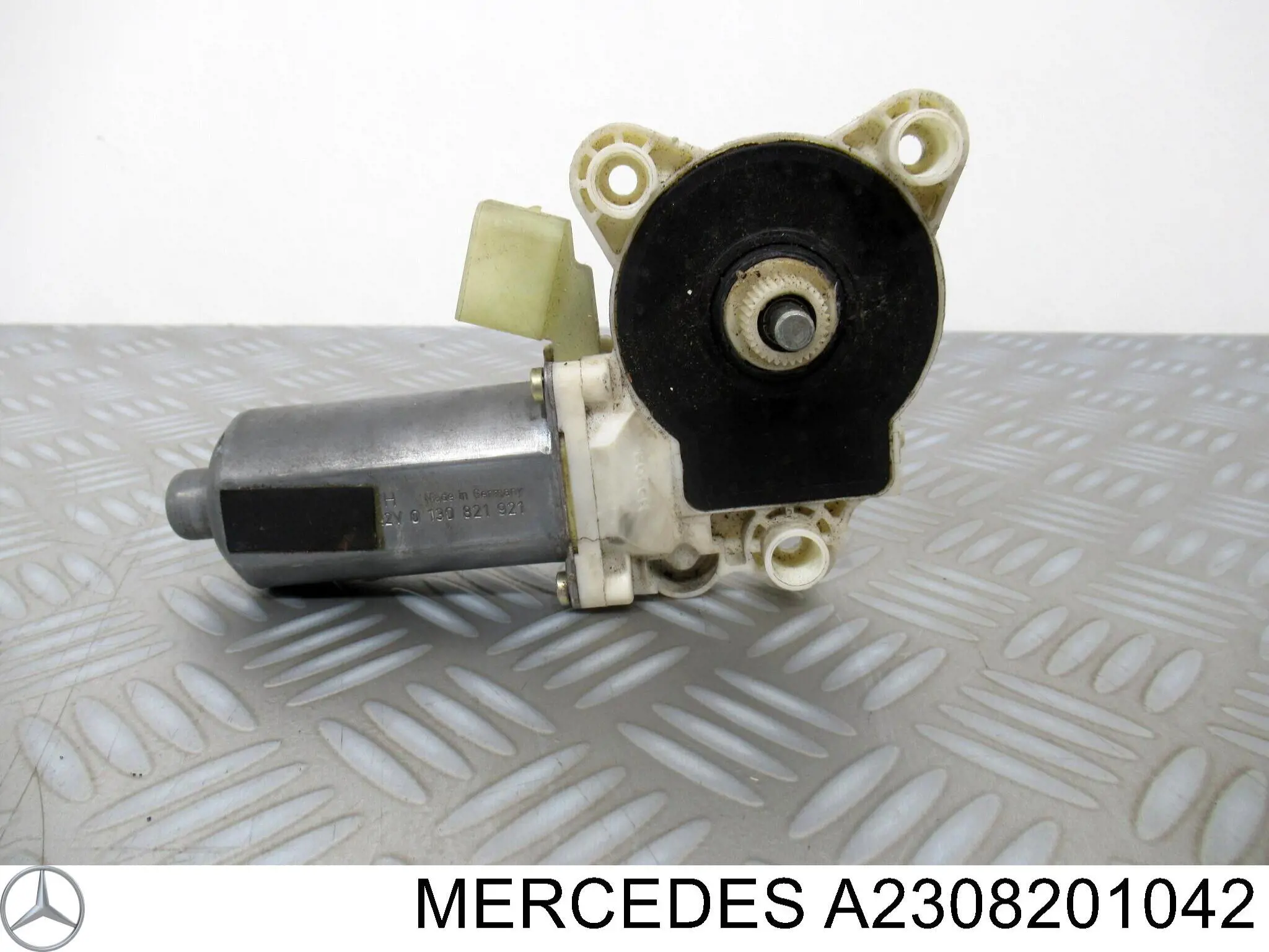 Купити A2308201042 Mercedes Двигун склопідіймача двері передньої