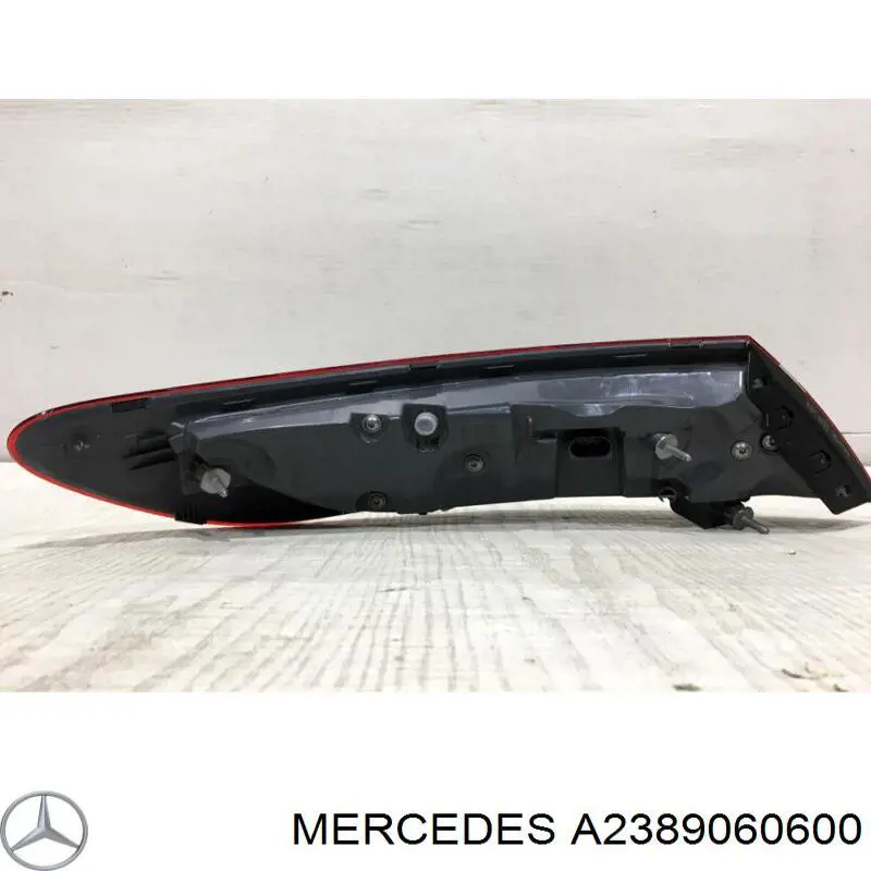 A2389060600 Mercedes Ліхтар задній правий, зовнішній