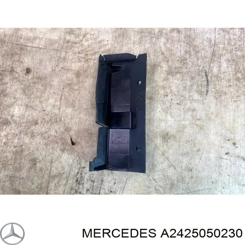 A2425050230 Mercedes Повітропровід (дефлектор) радіатора, правий
