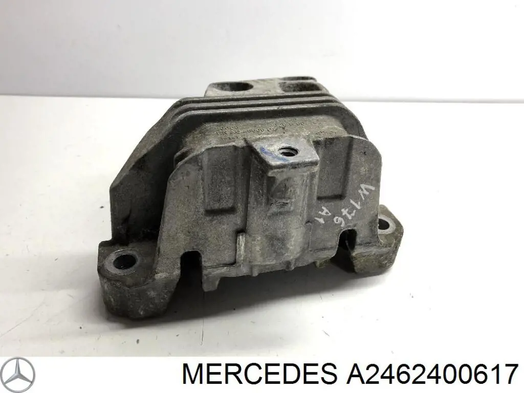 A2462400617 Mercedes Ліва опора двигуна