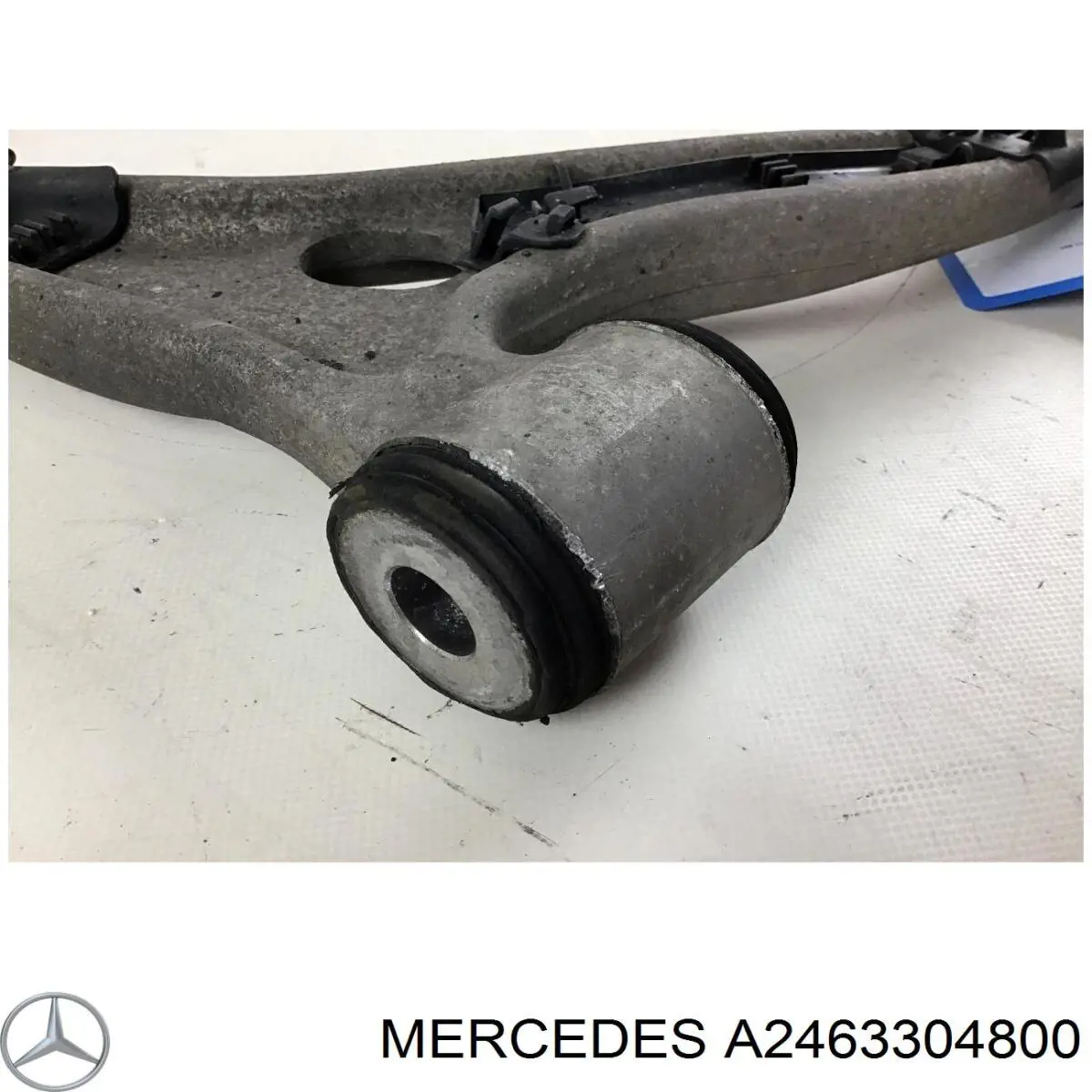 Важіль передньої підвіски нижній, правий A2463304800 Mercedes