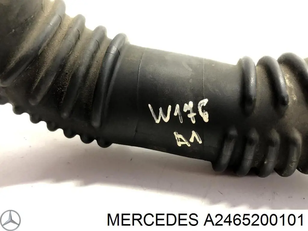 Шланг/патрубок інтеркуллера Mercedes A2465200101